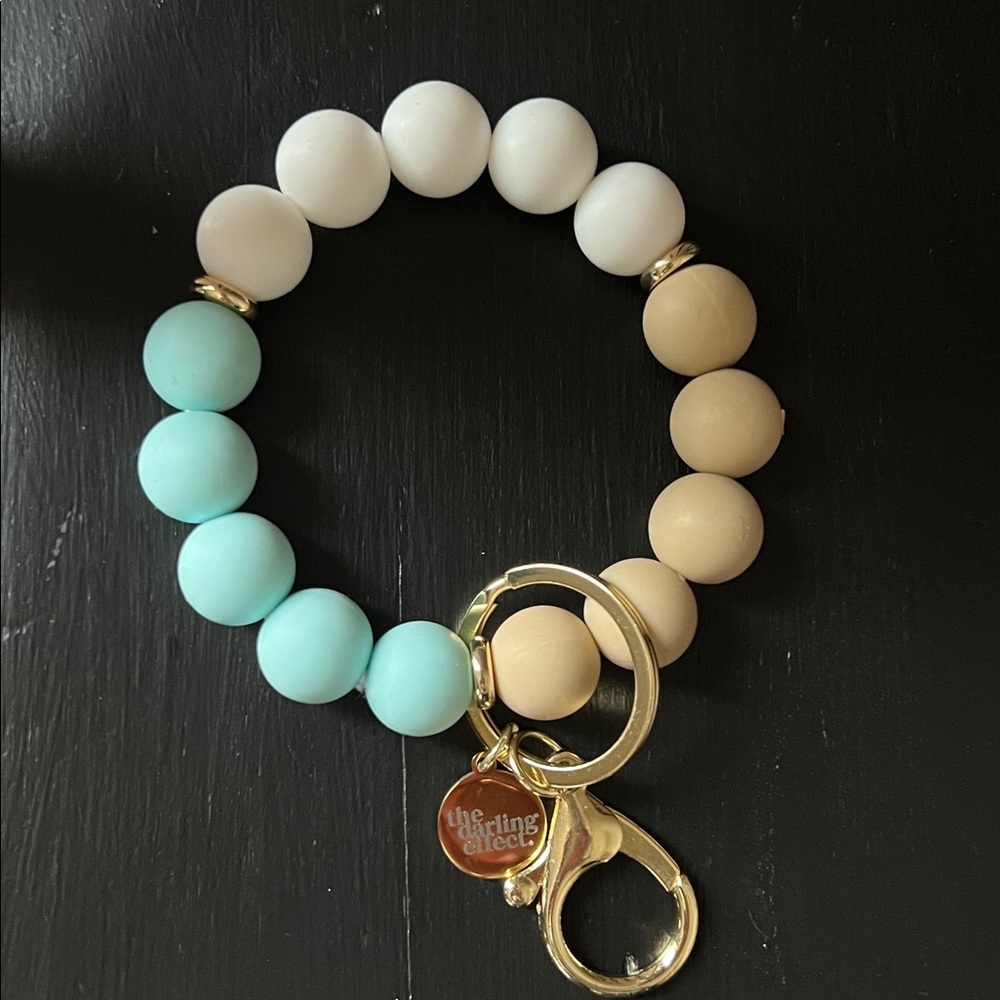 NWT. The Darling Effect Sand & Sea Silicone Bead Keychain Wristlet